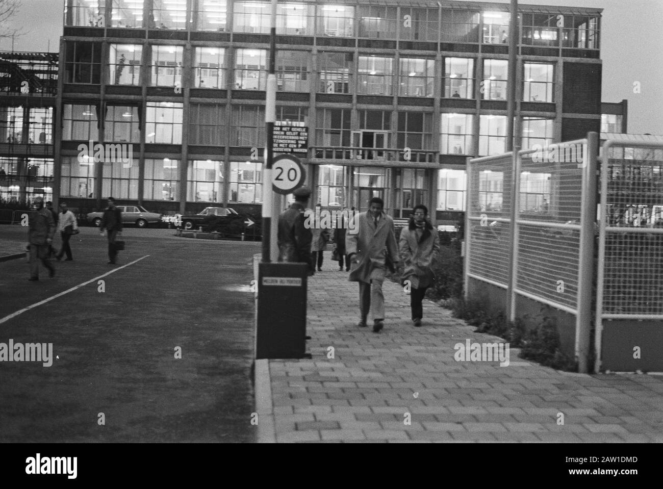 Mission Hp; Antillands Leave Fokker Factory, Schiphol Data: 20 Novembre 1970 Località: North-Holland, Schiphol Parole Chiave: Factories Nome: Allevatore Foto Stock