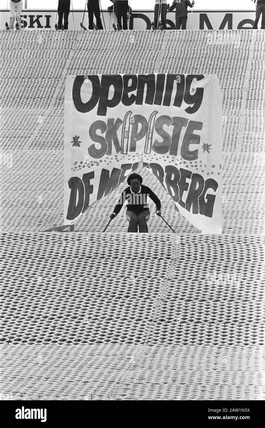 Opening art ski the Lake Mountain in Hoofdorp Data: 5 agosto 1978 Parole Chiave: Aperture e piste da sci Foto Stock