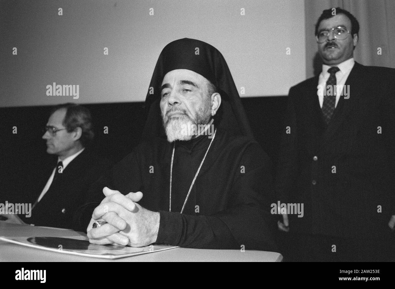 Palestinesi all'Aia per celebrare la Giornata di solidarietà con Il Popolo palestinese; Cardinale Capucci durante la riunione Data: 24 novembre 1988 luogo: L'Aia, Sud Olanda Parole Chiave: Incontri, Cardinali Foto Stock