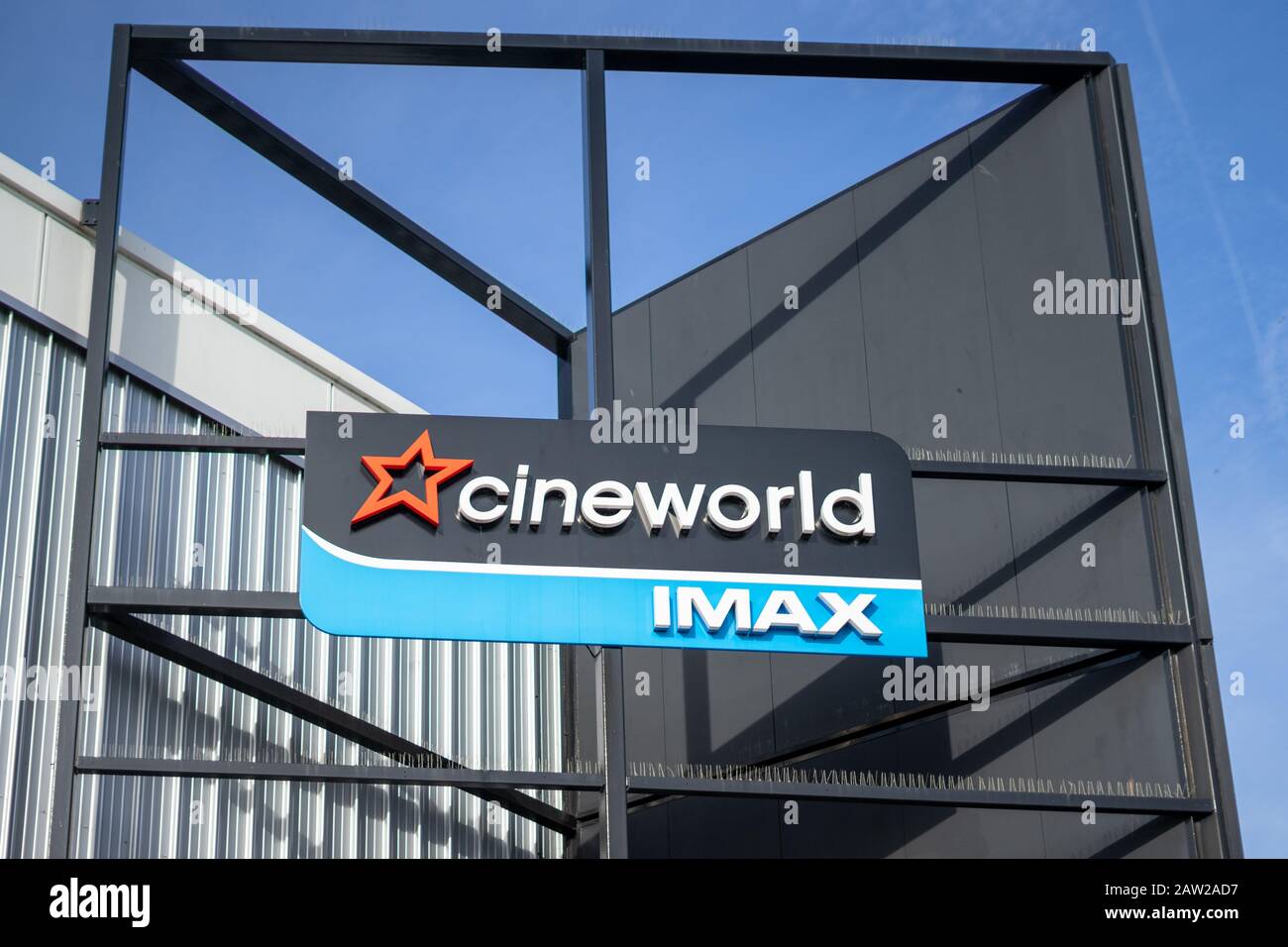 Il segno di un cinema Cineworld Imax o di un cinema Foto Stock