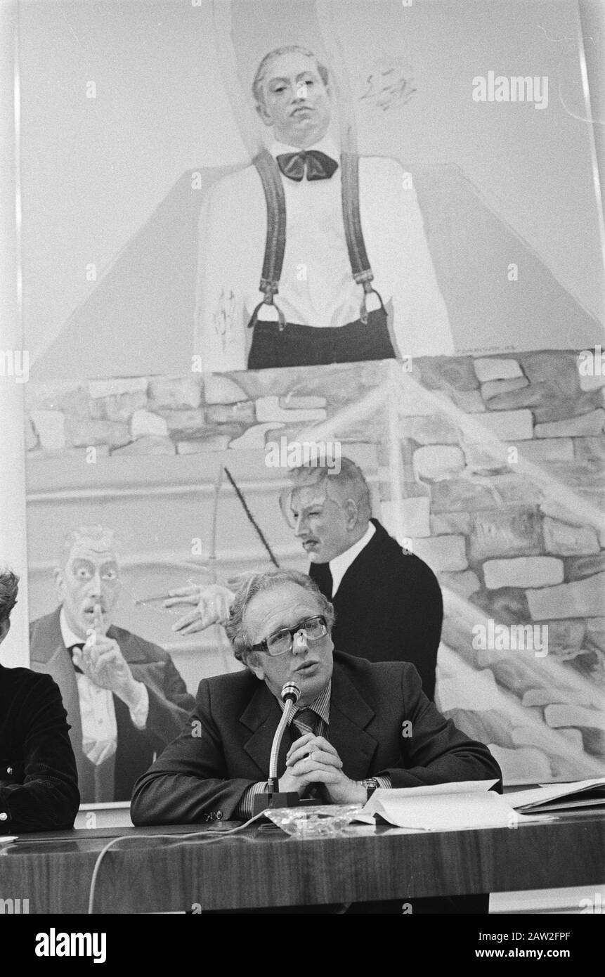 Conferenza stampa Kemenade sul piano di lavoro per l'istruzione Data: 1 marzo 1978 Parole Chiave: Conferenze stampa Foto Stock