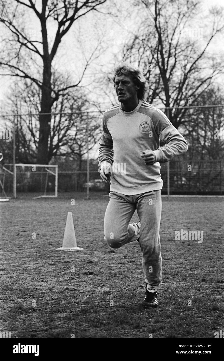 Stampa conferenza libro Plan for Cities Nieuwspoort Hague, 16 e 17 Schaefer (alderman Amsterdam) e Driehuis Data: 6 aprile 1981 luogo: L'Aia, Sud Olanda Parole Chiave: Libri, conferenze stampa, aldermen Foto Stock