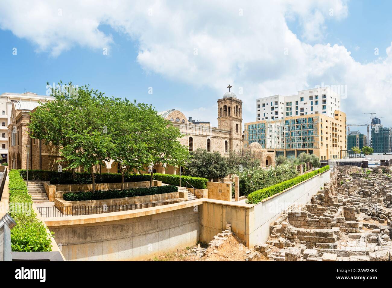 Panorama delle rovine romane e della cattedrale ortodossa di San Giorgio nel centro di Beirut, Libano Foto Stock