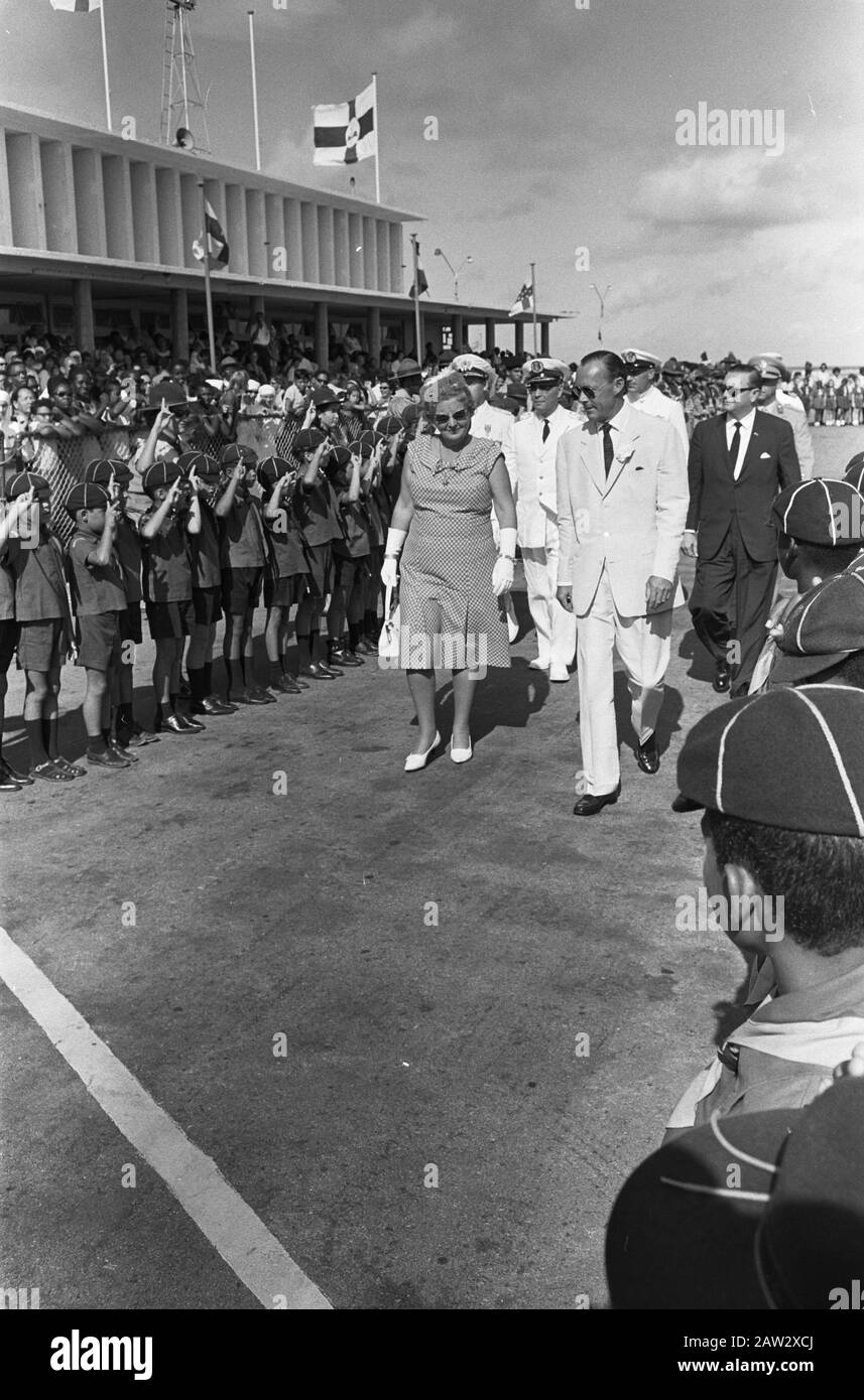Visita reale ad Aruba, arrivo Princess Beatrix aeroporto Data: 3 Ottobre 1965 luogo: Aruba Parole Chiave: Arrivi, visite, aeroporti Nome Persona: Beatrix, Princess Foto Stock