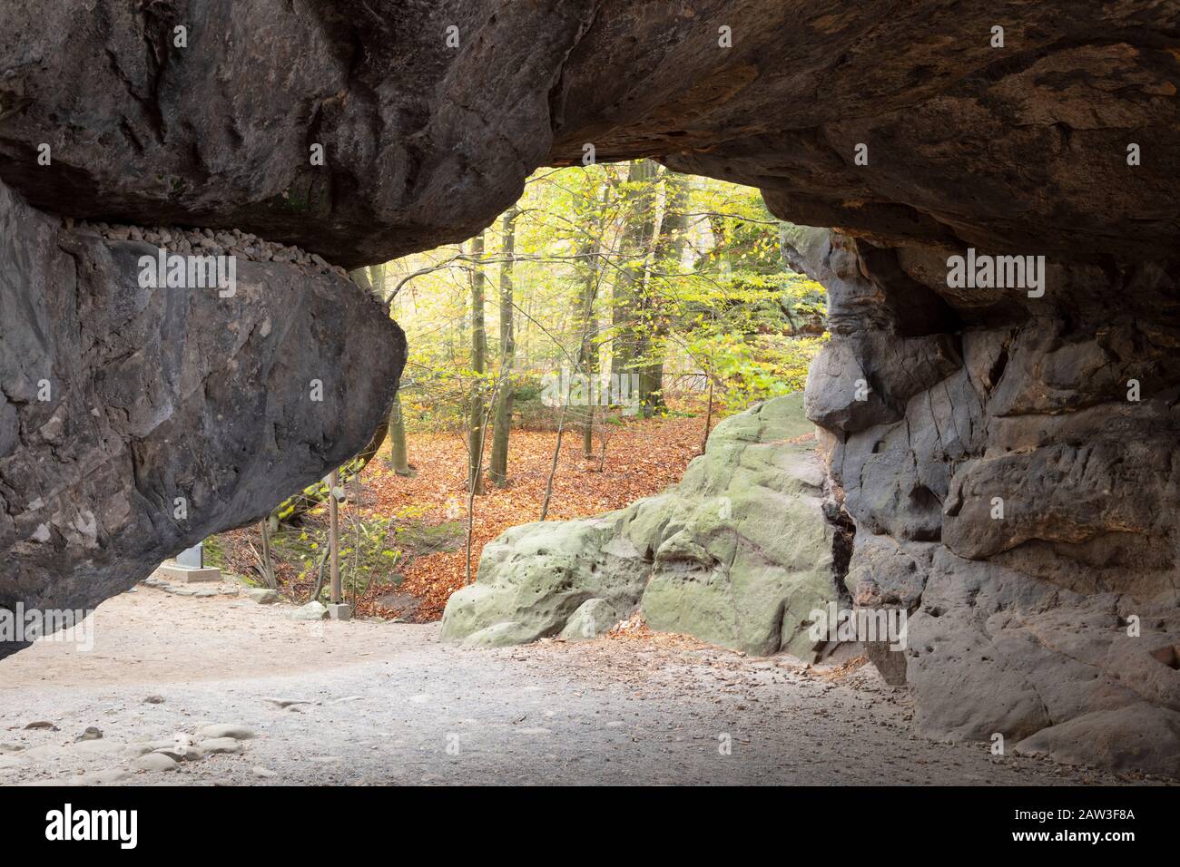 Rock Gate Kuhstall, Kirnitzschtal, Elbe Sandstone Mountains, Saxon Switzerland National Park, Sassonia, Germania, Europa Foto Stock