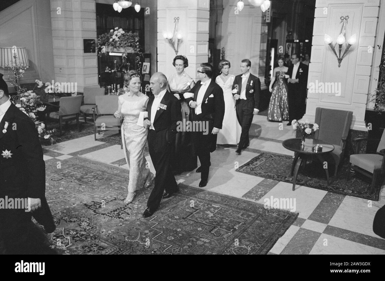 Ospiti reali per cena Data: 1 maggio 1962 Parole Chiave: Ospite, cena Foto Stock