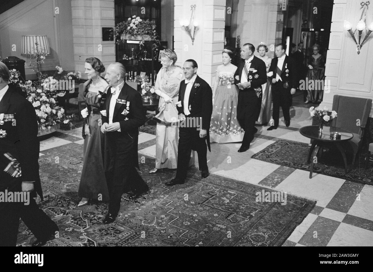 Ospiti reali per cena Data: 1 maggio 1962 Parole Chiave: Ospite, cena Foto Stock