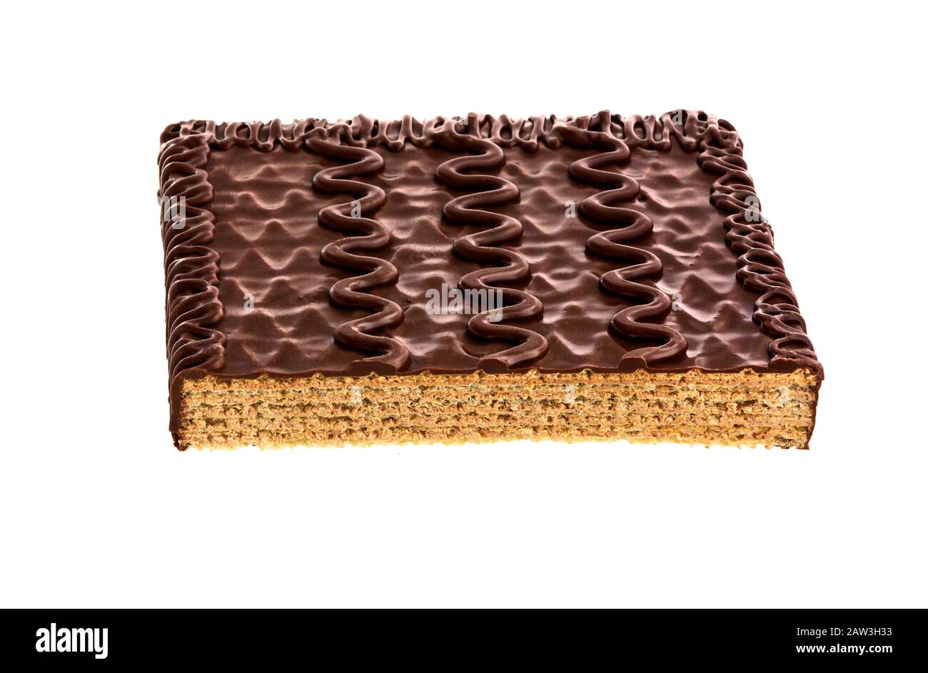 Сhocolate wafer isolati su sfondo bianco. Pezzi delizioso cioccolato bar. Torta al cioccolato. Fetta di wafer Foto Stock