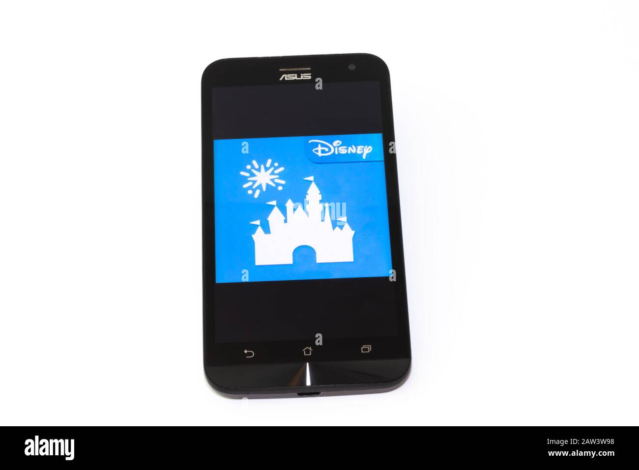 Kouvola, Finlandia - 23 gennaio 2020: Logo dell'app Disneyland sullo schermo dello smartphone Asus Foto Stock