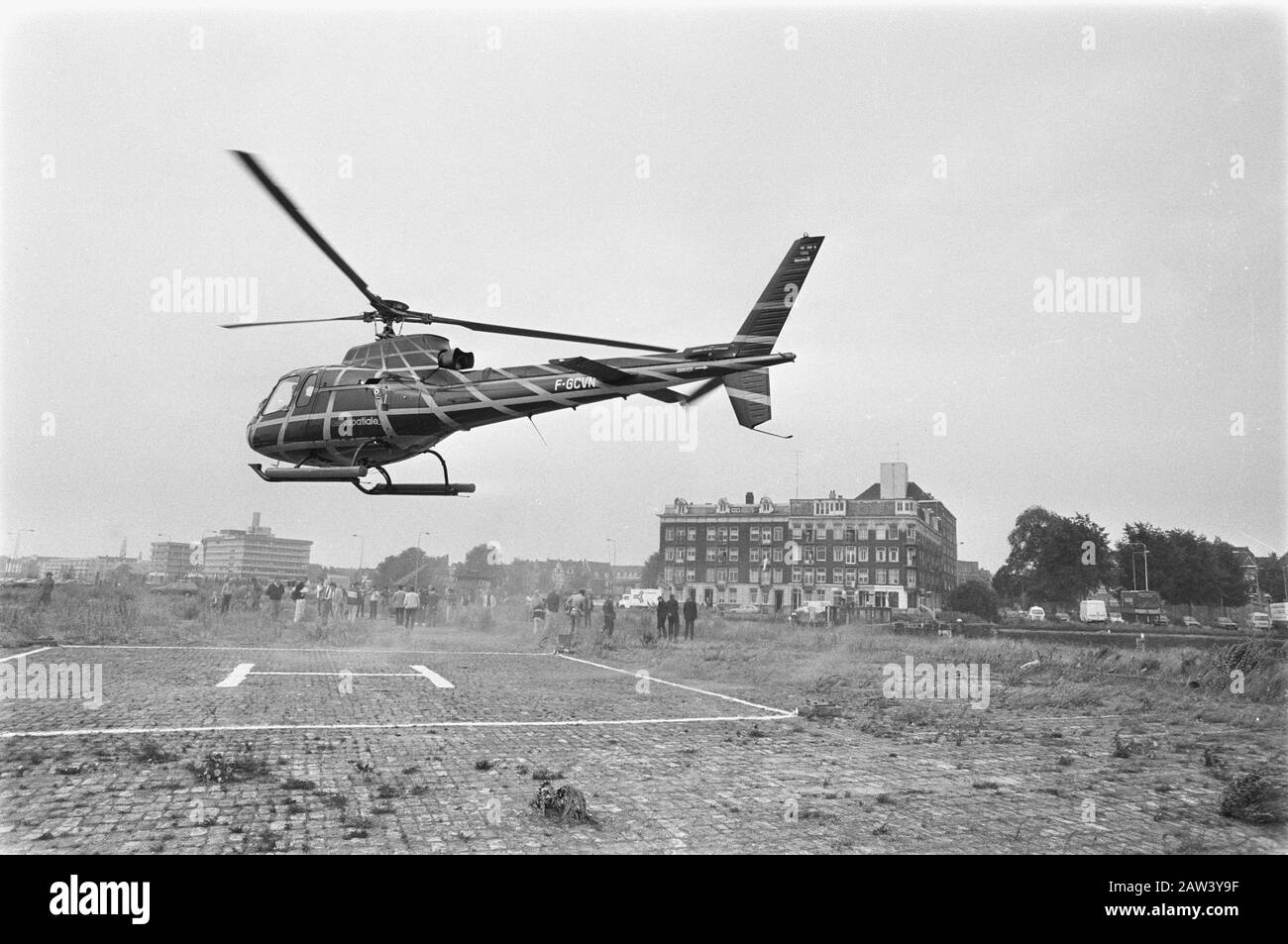 Volo pilota per la misurazione del rumore in elicottero Data: 7 agosto 1984 Parole Chiave: Elicotteri Foto Stock