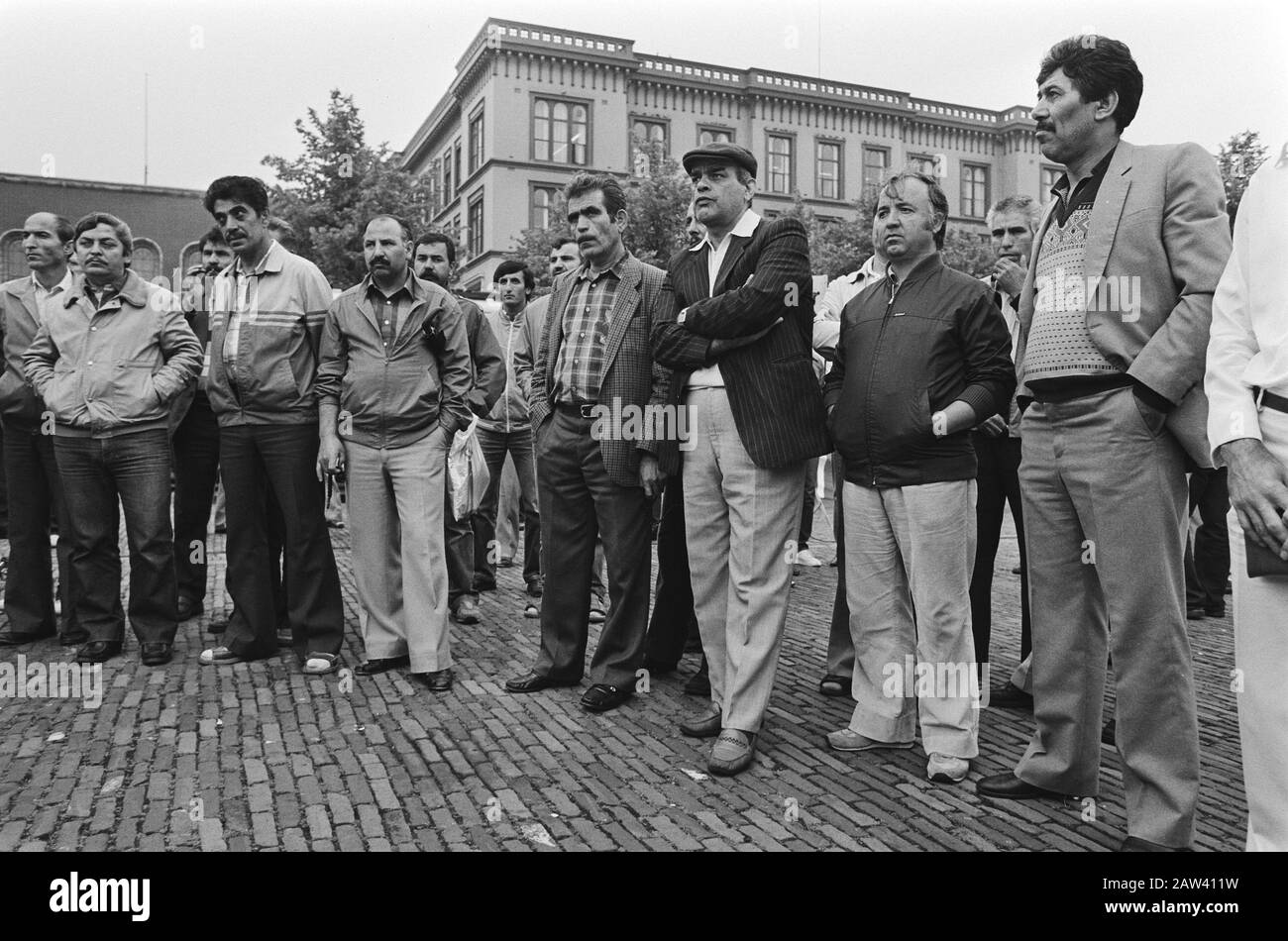 Protesta lavoratori stranieri durante il trattamento Remigration Note Aia Data: 5 giugno 1985 luogo: L'Aia, Sud Olanda Parole Chiave: Stranieri, DIPENDENTI, proteste Foto Stock