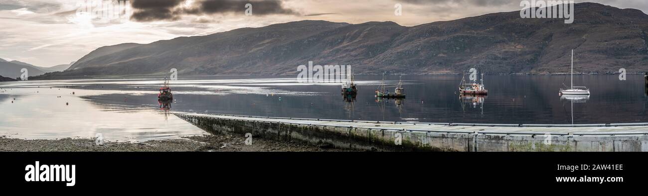 Calm Ullapool Loch Broom Foto Stock