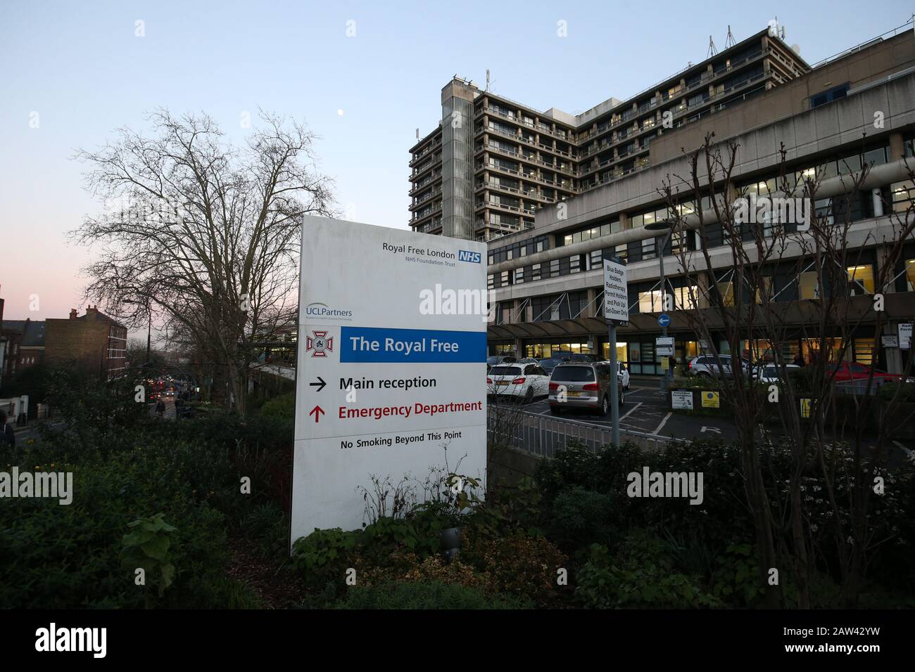 Una vista del Royal Free Hospital che insegna ospedale nella zona di Hampstead del London Borough di Camden. L'ospedale fa parte del Royal Free London NHS Foundation Trust. Foto PA. Data Immagine: Giovedì 6 Febbraio 2020. Il credito fotografico dovrebbe leggere: Jonathan Brady/PA Filo Foto Stock