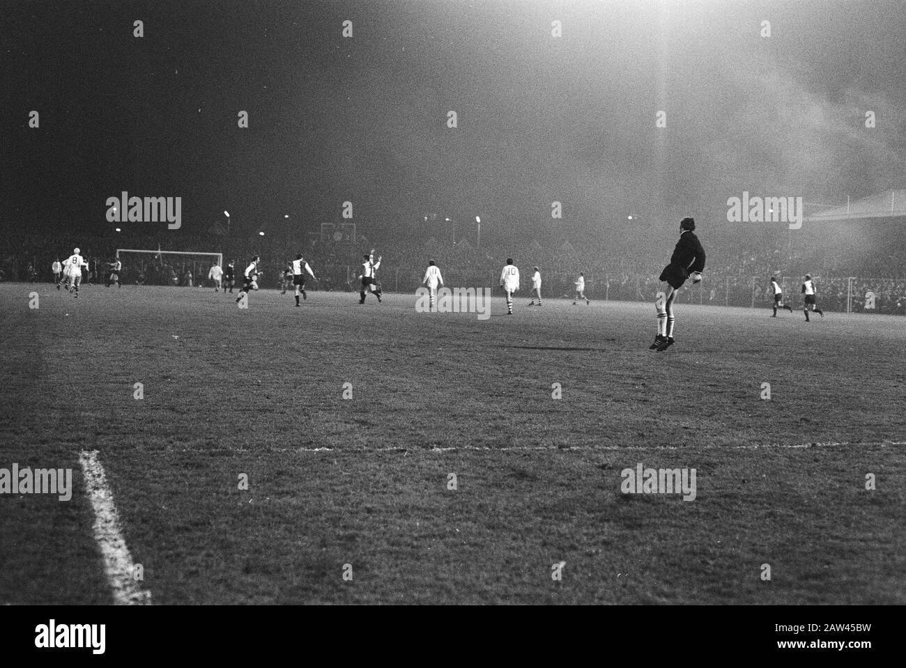 PSV v Feyenoord 2-3 Data: 28 novembre 1970 Parole Chiave: Sport, calcio Istituto Nome: Feyenoord Foto Stock