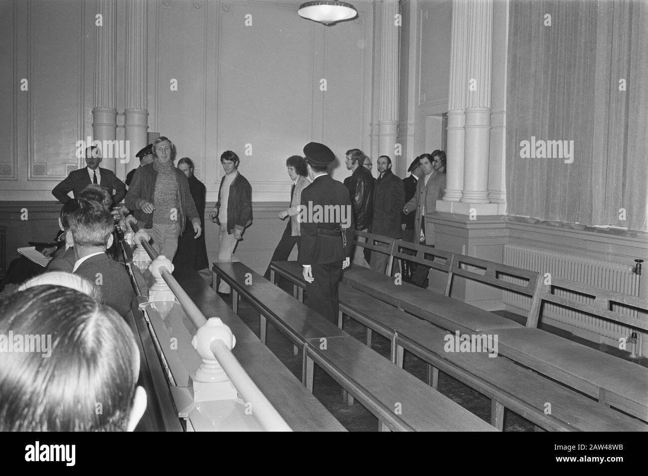 Provvedimenti provvisori da parte dei datori di lavoro contro i sindacati i.v.m. sciopero dei rimorchiatori, Rotterdam; No. 13A:. (Centro) Signor De Groot, (A Destra) Signor Rosso Data:.. 4 febbraio 1971 Località: Rotterdam, Olanda del Sud Parole Chiave: Azioni, SINDACATI, DATORI DI LAVORO, rimorchiatori, scioperi Foto Stock