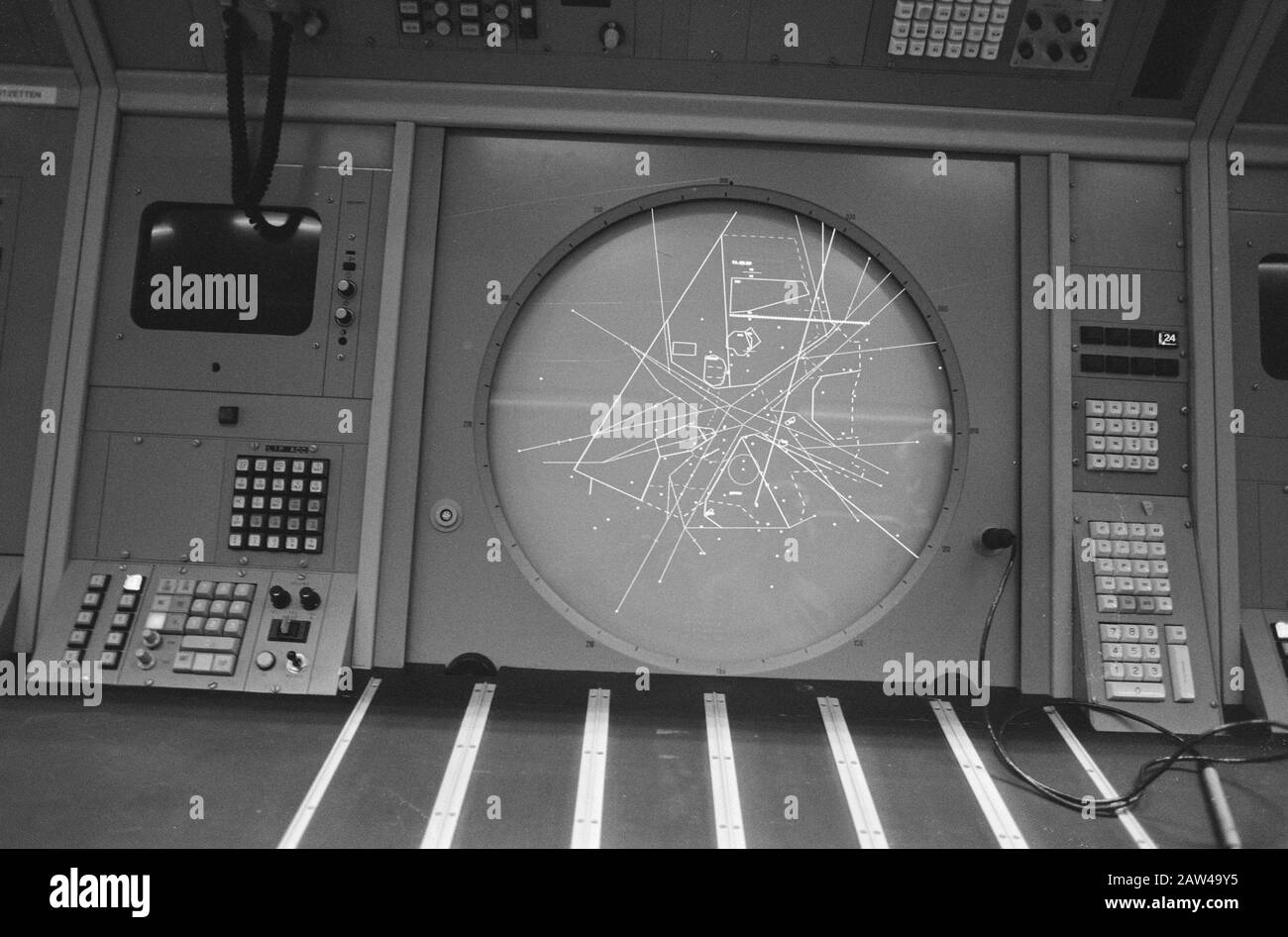 Traffico aereo schermata radar Schiphol Data: 18 gennaio 1989 Località: North-Holland, Schiphol Parole Chiave: Monitor, controllo del traffico aereo Foto Stock