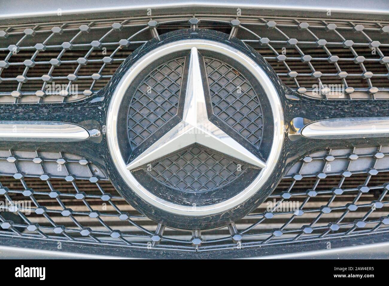 Stoccarda, Germania - 06 maggio 2017: Mercedes Benz Grill con stella Foto Stock