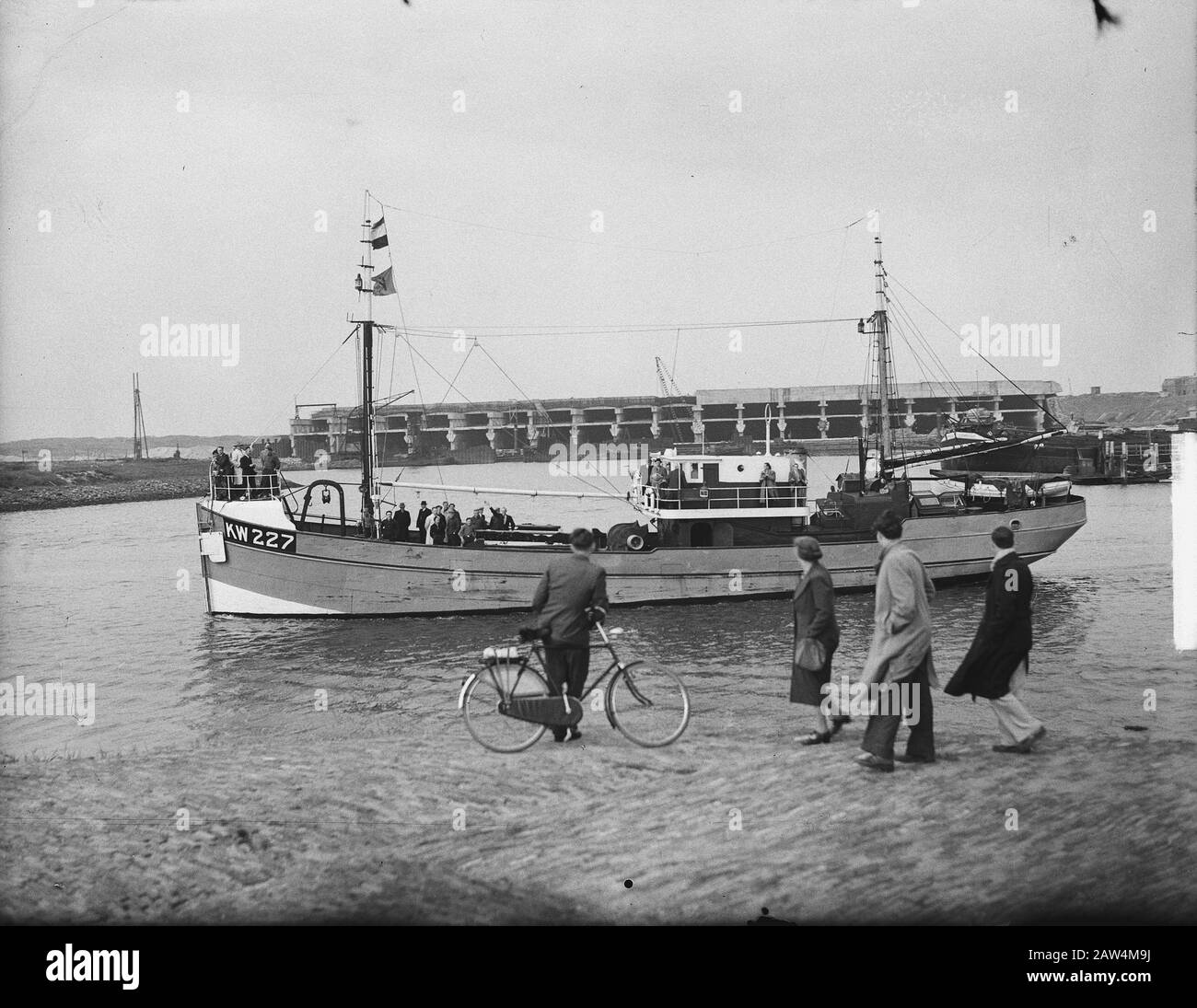 New Laning First Logger K227 IJmuiden Data: 18 maggio 1949 luogo: IJmuiden Foto Stock