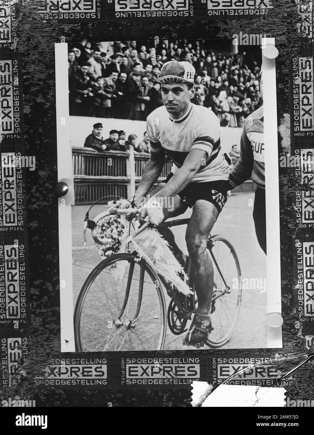 Ritratto sulla moto Rik van Looy ciclismo Data: 18 giugno 1962 Parole Chiave: Ciclismo, ritratti Nome Persona: Looy, Rik van Foto Stock