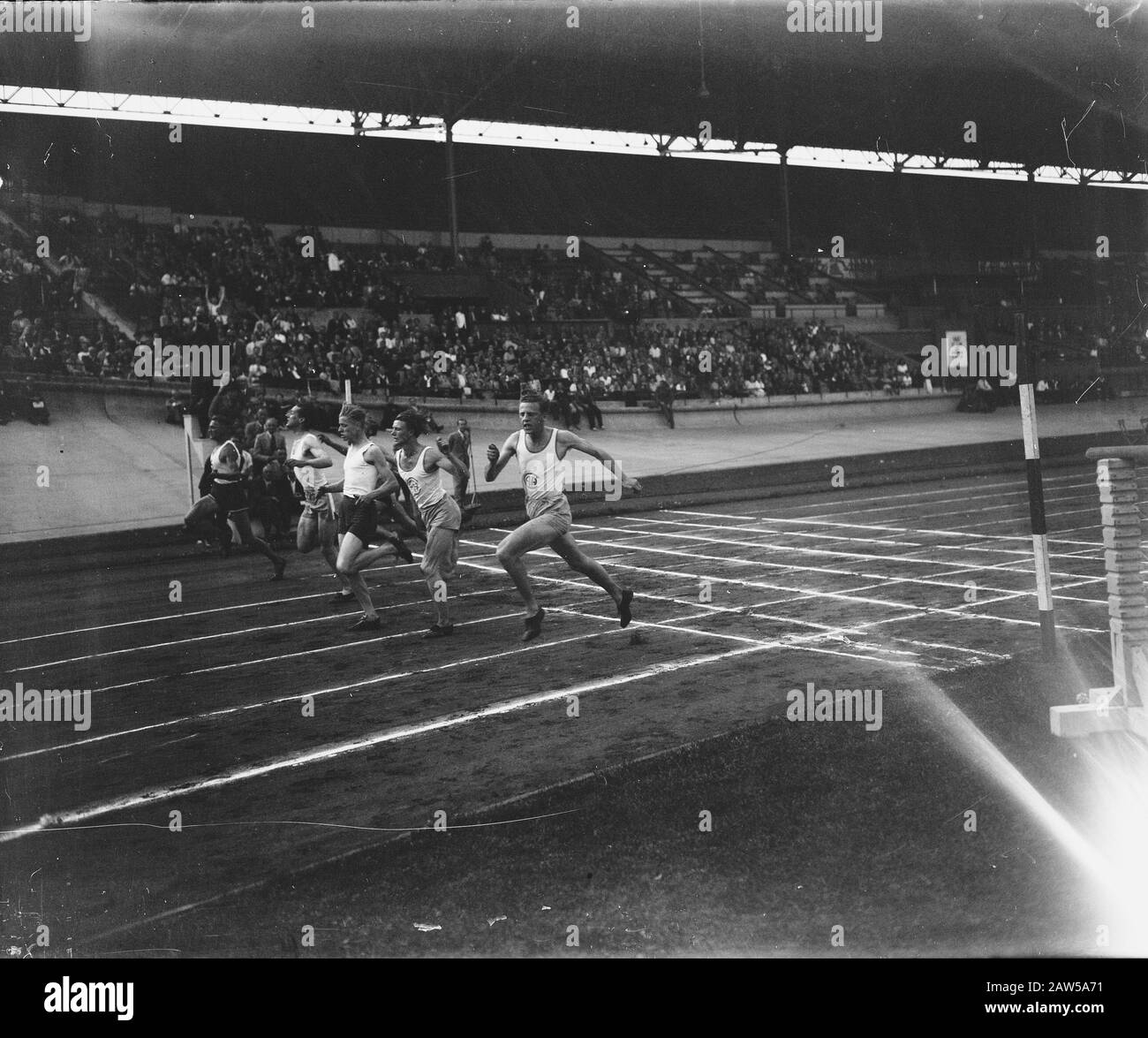 Stadio nazionale di atletica finale 100m Data: 30 luglio 1946 Parole Chiave: Atletica, FINALE STADIO Foto Stock