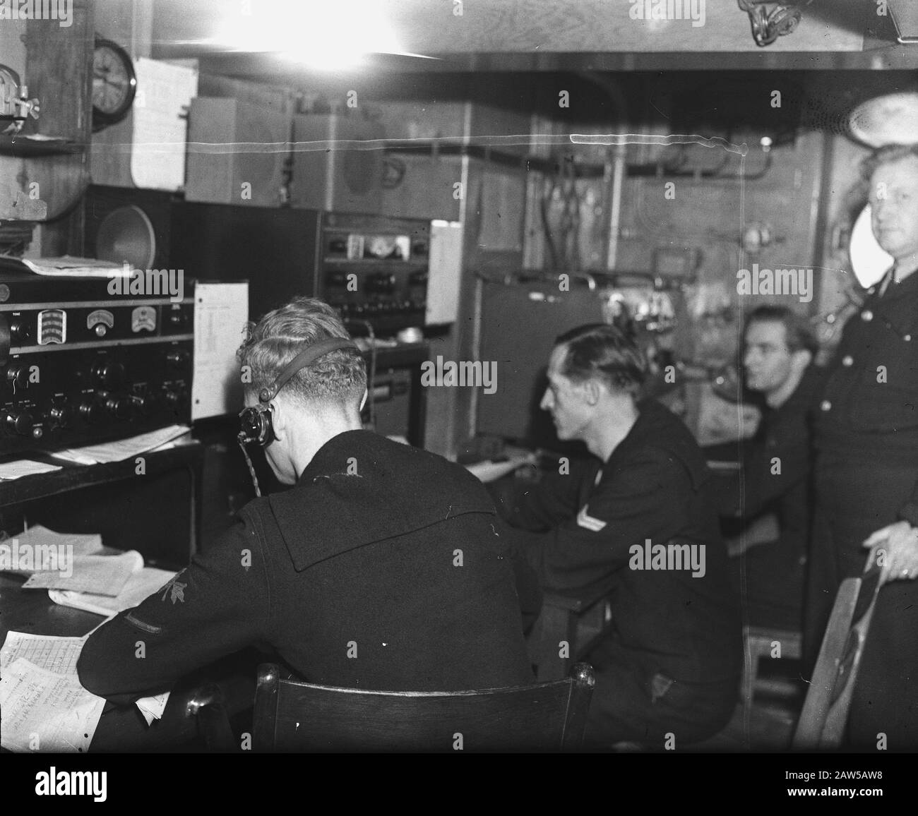 Reportage Vulcan. Nella sala radio di una nave navale Data: 19 settembre 1947 Parole Chiave: Relazioni Foto Stock