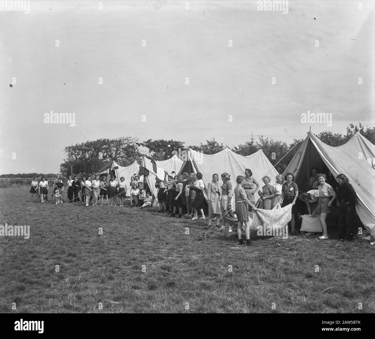 NCJC campo Renesse. Per Le Tende Data: 19 Agosto 1948 Località: Renesse, Schouwen-Duiveland Zelanda Parole Chiave: Tende Foto Stock