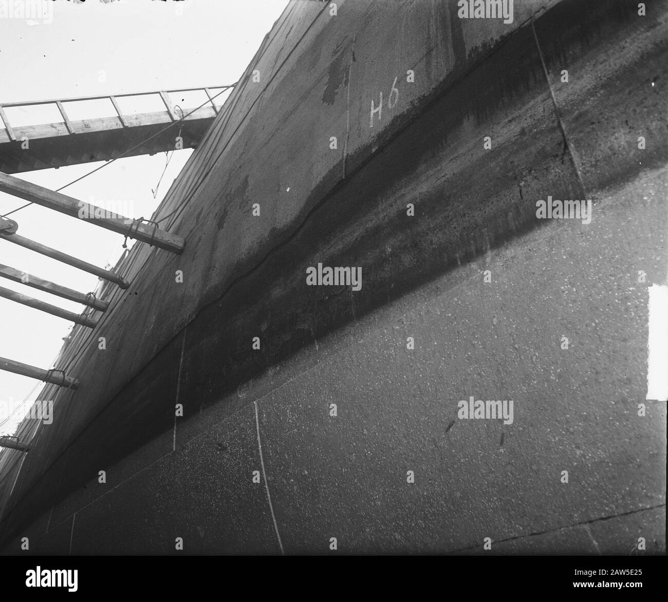 Marvo Luogotenente Elferink nave italiana sulla mia telope indietro a Rotterdam Data: 9 ottobre 1949 Località: Rotterdam, Olanda del Sud Parole Chiave: Barche Foto Stock