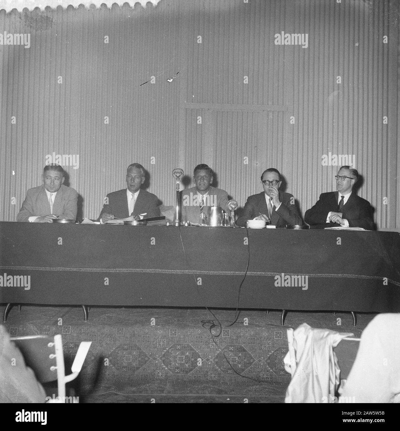 Incontro inaugurale dell'Associazione olandese dei Television Viewers ad Amsterdam Data: 20 giugno 1958 luogo: Amsterdam, Noord-Holland Parole Chiave: Meetings Foto Stock
