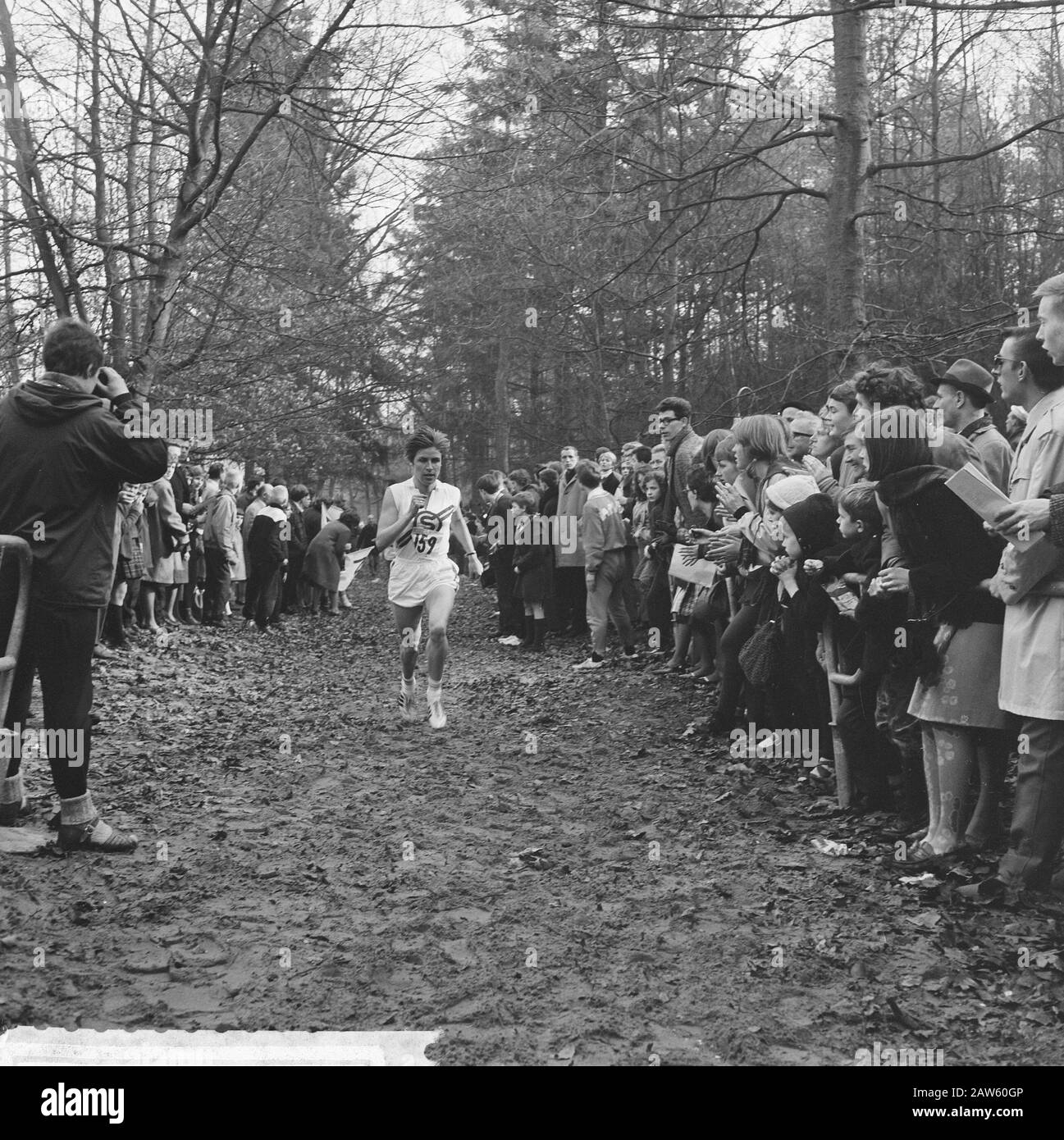 Campionati nazionali di cross country nel 1966 ad Apeldoorn, al vincitore di Ladies Ilya Lameen Data: 6 Marzo 1966 Località: Apeldoorn, Gelderland Foto Stock