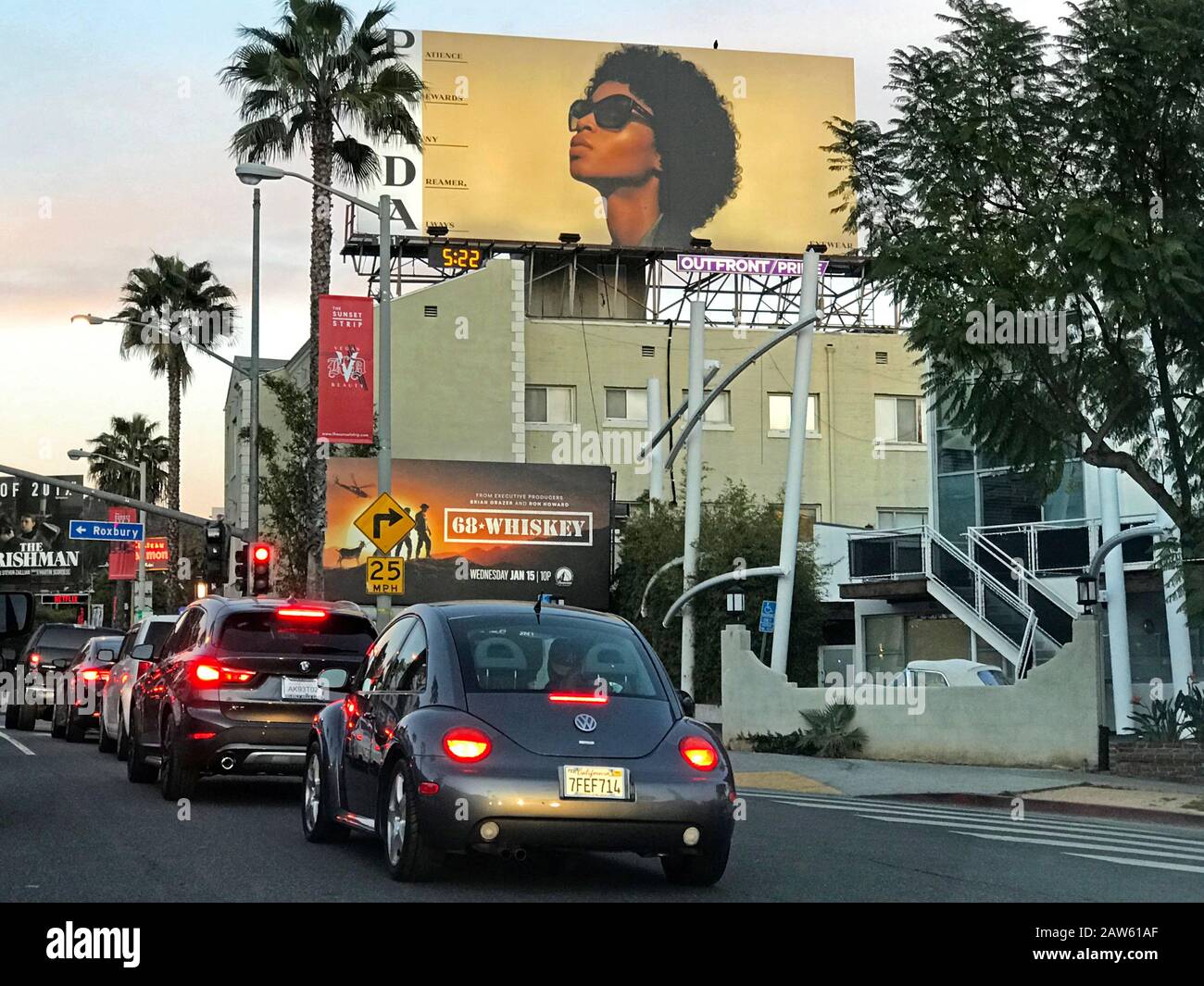 Cartellone di moda Prada sulla Sunset Strip di Los Angeles, California Foto Stock