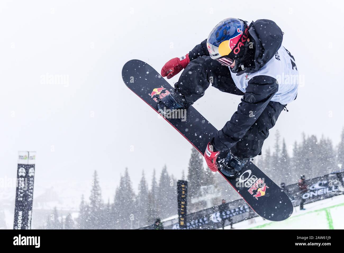 Copper Mountain, Colorado, Stati Uniti. 6th Feb, 2020. Scotty JAMES si esibisce durante il Snowboard Team Challenge Modificato Superpipe PRS dalla Toyota al DEW Tour di Copper Mountain, Colorado giovedì 6 febbraio 2020. Credit: Lynn Pennington/Zuma Wire/Alamy Live News Foto Stock