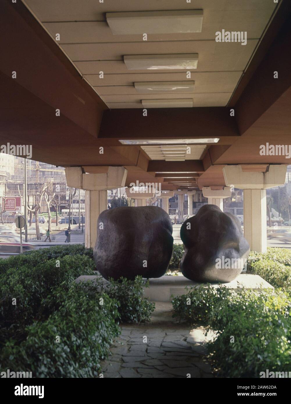 UNIDADES-YUNTA - 1972 - ESCULTURA EN BRONCE - 225x190x210 y 215x200x210 (14). Autore: SERRANO PABLO. Posizione: MUSEO AL AIRE LIBRE DE LA CASTELLANA. MADRID. Spagna. Foto Stock