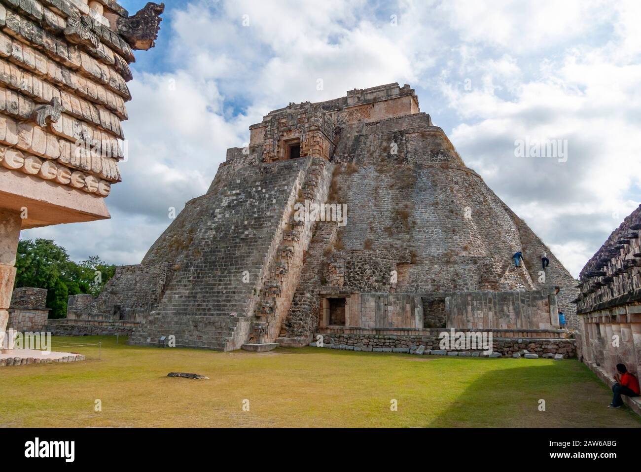 La Piramide del Mago in Uxmal, Yucatan, Messico. Foto Stock