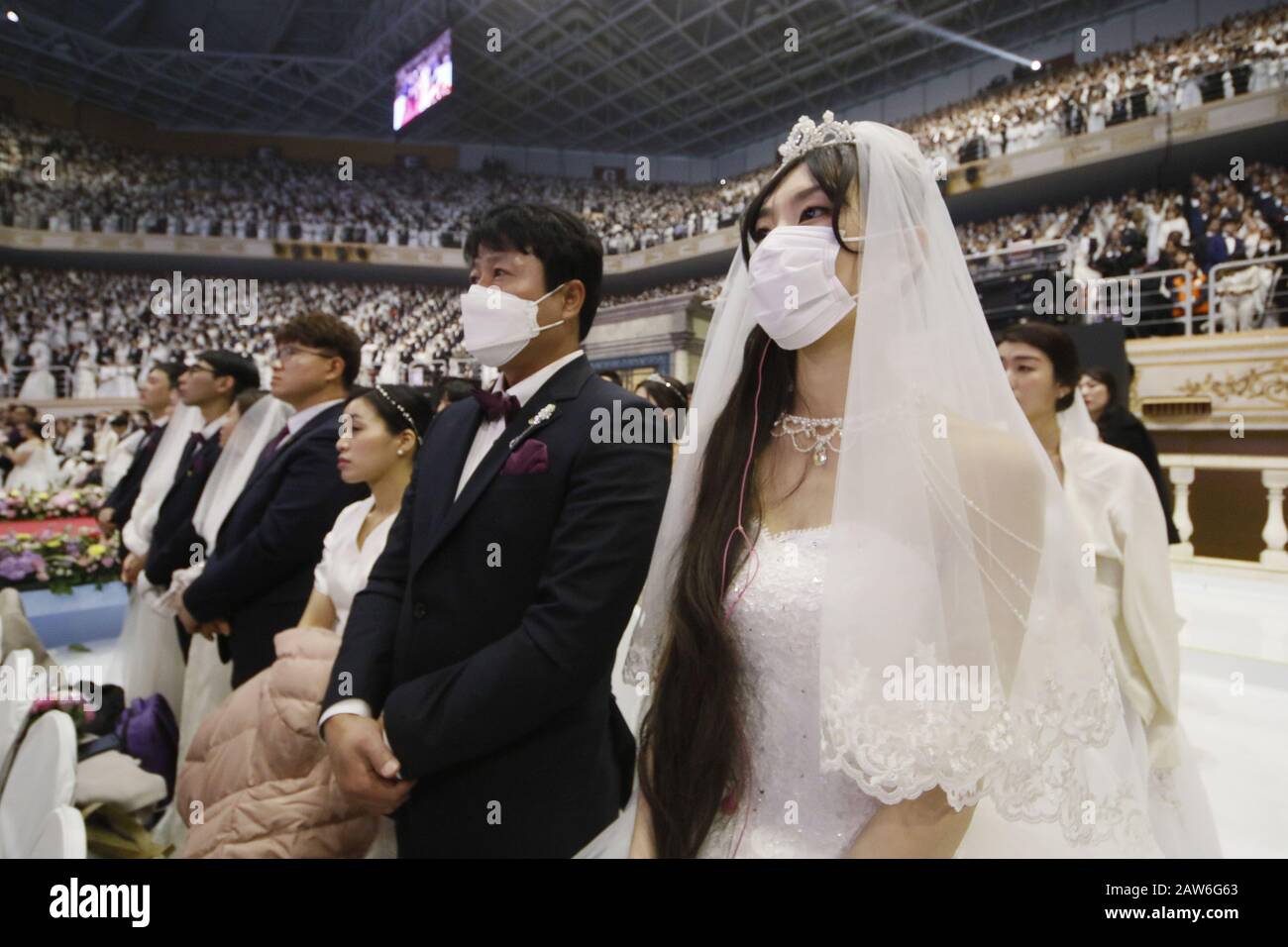 GAPYEONG, GYEONGGI, COREA DEL SUD. 7th Feb, 2020. Feb 07, 2020-Gapyeong, Corea del Sud-Migliaia di coppie partecipano a un matrimonio di massa della Federazione Familiare per la Pace e l'unificazione Mondiale, comunemente conosciuta come la Chiesa dell'unificazione, al Cheongshim Peace World Center di Gapyeong-Gun, Corea del Sud. Credit: Ryu Seung-Il/Zuma Wire/Alamy Live News Foto Stock