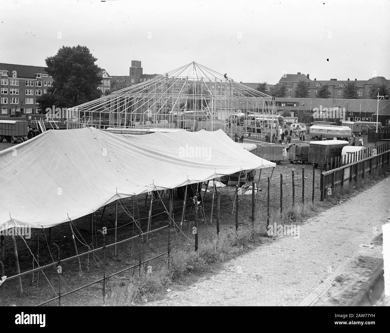 Costruzione Tenda Circus Mikkenie Data: 29 Settembre 1948 Parole Chiave: Circo, Tende Istituto Nome: Circus Mikkenie Foto Stock