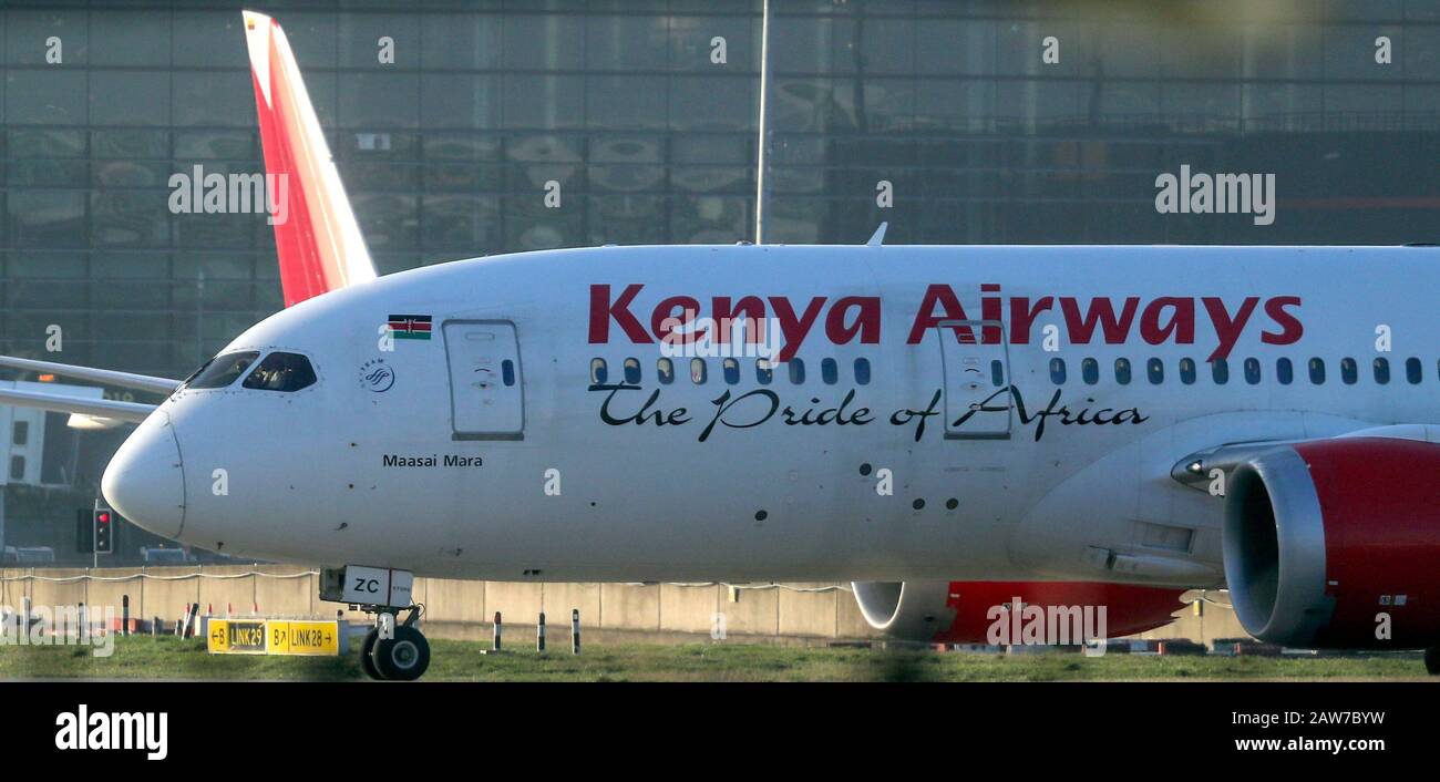 Un aereo della Kenya Airways all'aeroporto di Heathrow. Foto PA. Data Immagine: Giovedì 6 Febbraio 2020. Photo credit dovrebbe leggere: Steve Parsons/PA Wire Foto Stock