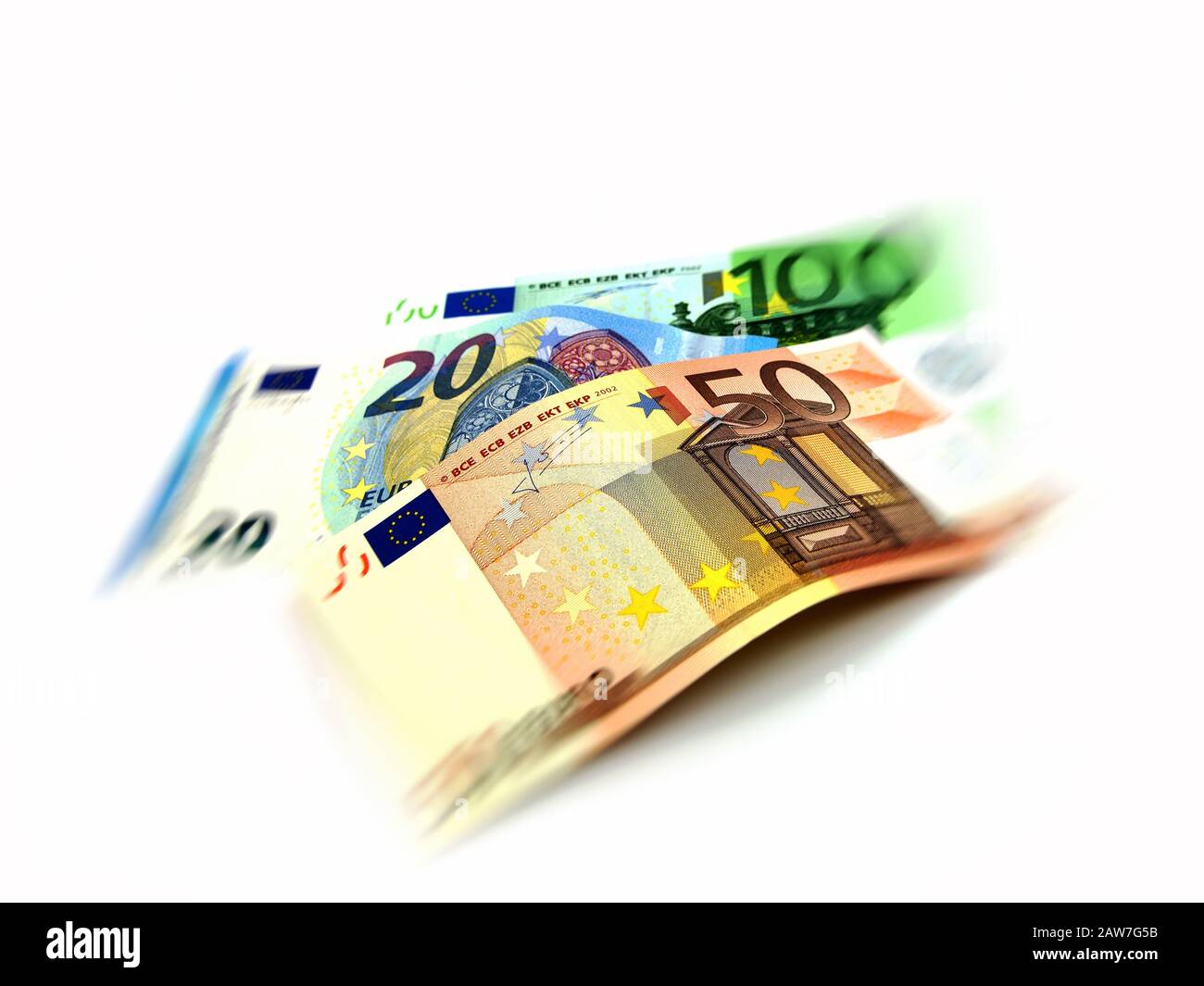 Banconote in euro diverse su sfondo bianco Foto Stock
