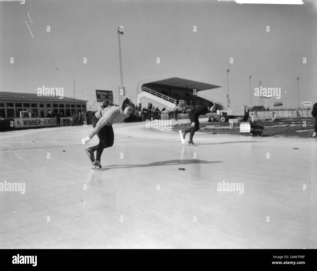 Campionato olandese di pattinaggio femminile round a Deventer. Sarà in azione. Data: 7 Marzo 1964 Luogo: Deventer Parole Chiave: Skating, Sport Nome Di Persona: Be, Will Foto Stock