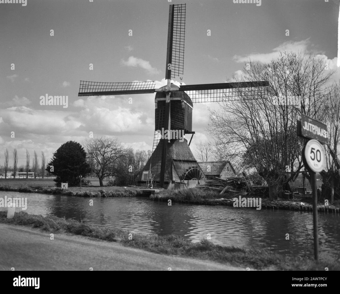 Windmill Jutphaas Data: 21 Aprile 1964 Località: Jutphaas Parole Chiave: Mulini A Vento Foto Stock