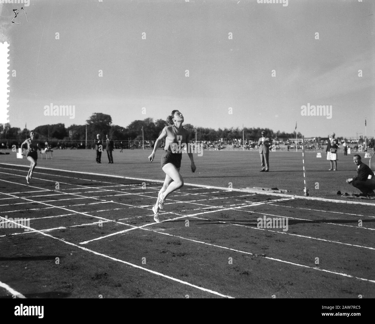 Atletica olandese Beverwijk, Telly of the Sword (azione) Data: 23 agosto 1964 Località: Beverwijk Parole Chiave: Atletica leggera Foto Stock
