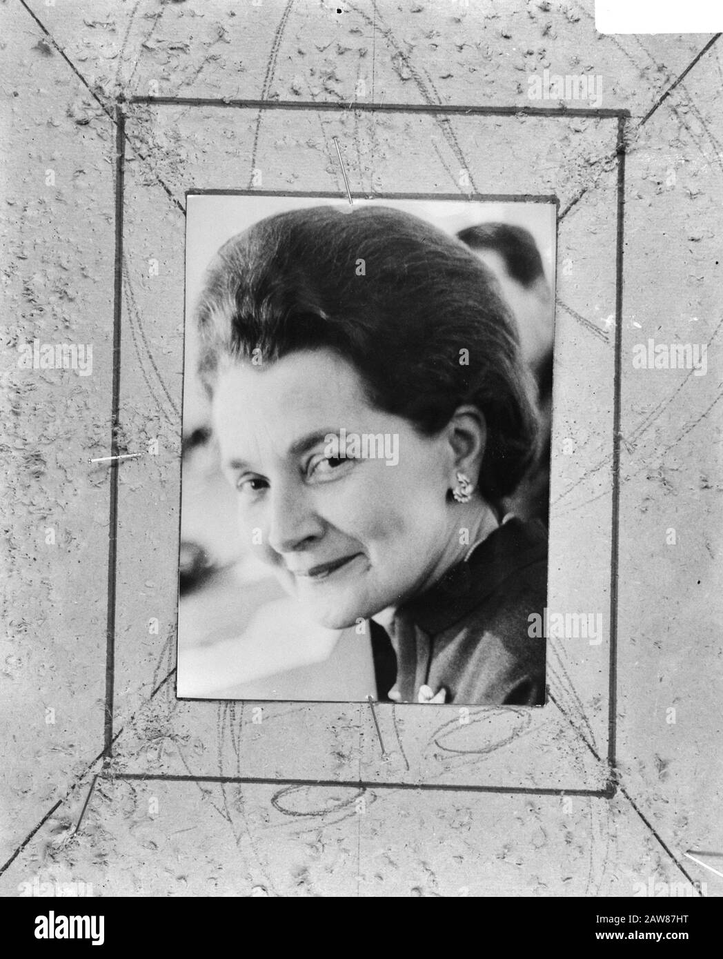 Sig.Ra Grete Rehor, Ministro Degli Affari Sociali Nel Nuovo Governo Austriaco Annotazione: Repro Negative Data: 21 Aprile 1966 Località: Austria Parole Chiave: Armadi Nome Persona: Grete Rehor Foto Stock