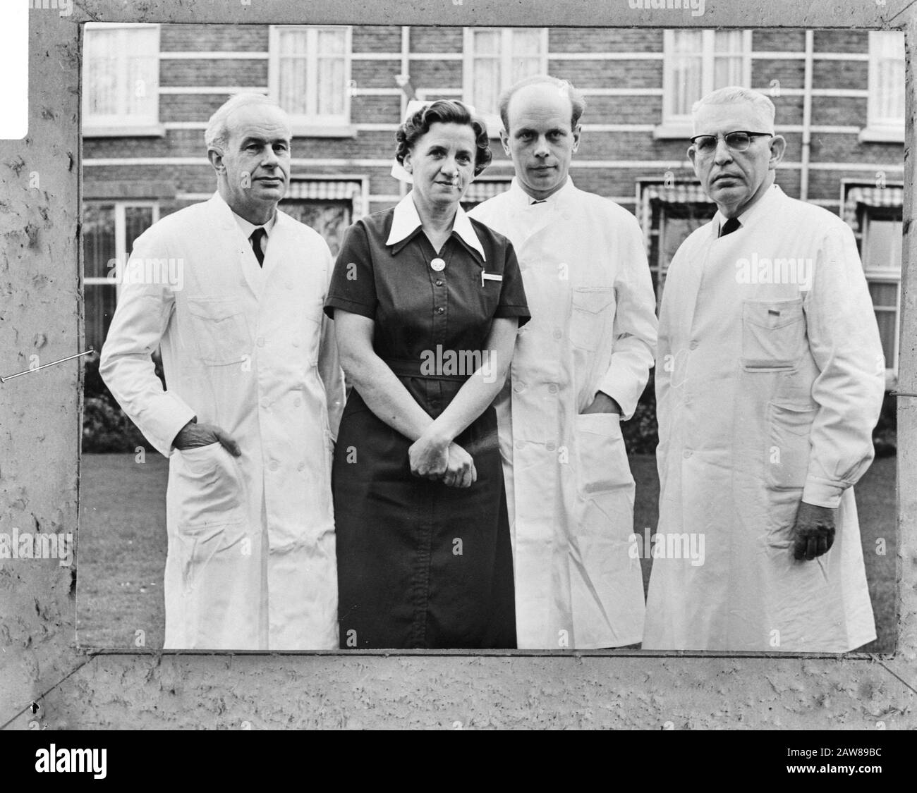 Team medico per la Principessa Beatrix, n.d. J. Drukker C. L. van Beusekom, G. M. M. Nijhuis, Prof. W. P. Plate (leader del team) (All'Estero) Data:.. Aprile 26th, 1967 Parole Chiave: Leadership, squadre Nome Persona: Beatrix, Princess, C. L. van Beusekom, Editore J., Prof. Dr. W. P. Plate Foto Stock