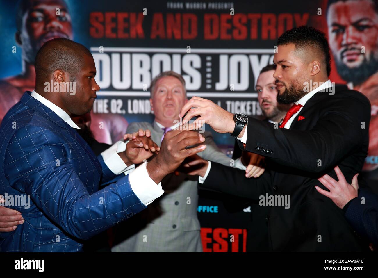 Daniel Dubois e Joe Joyce durante la conferenza stampa alla BT Tower di Londra. Foto Stock