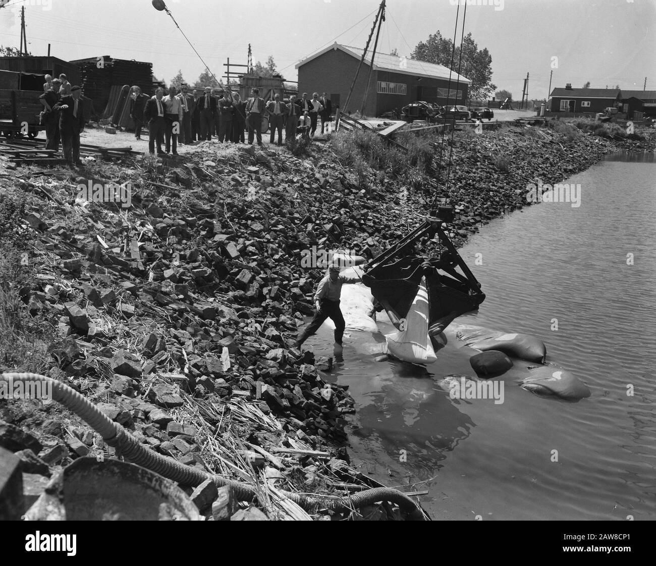 Ricerca nuovi metodi nell'attuazione del piano Delta Data: 28 giugno 1957 Parole Chiave: Piano Delta, ESPLORAZIONE, PERFORMANCE, pratiche Foto Stock Ricerca nuovi metodi nell'attuazione del piano Delta Data: 28 giugno 1957 Parole Chiave: Piano Delta, ESPLORAZIONE, PERFORMANCE, pratiche Foto Stock