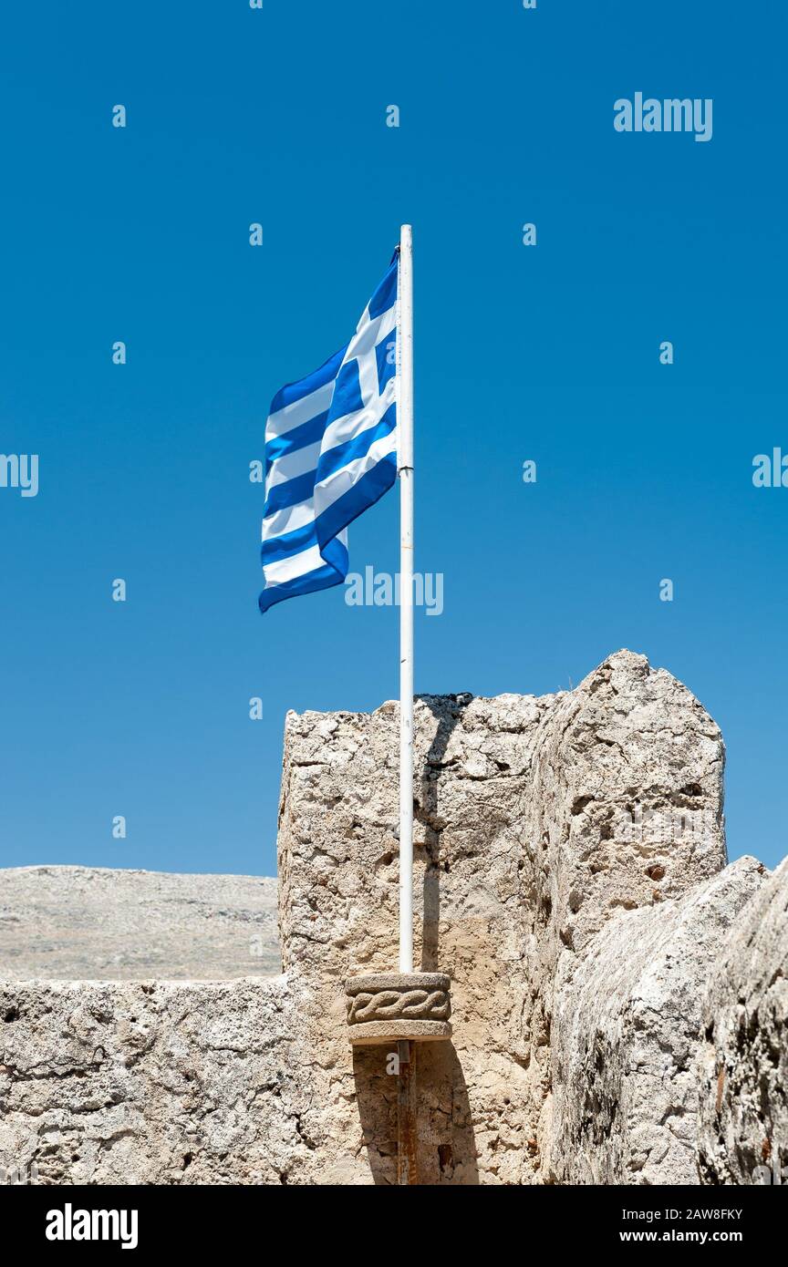 Bandiera Greca, Lindos, Rodi, Grecia, Europa Foto Stock