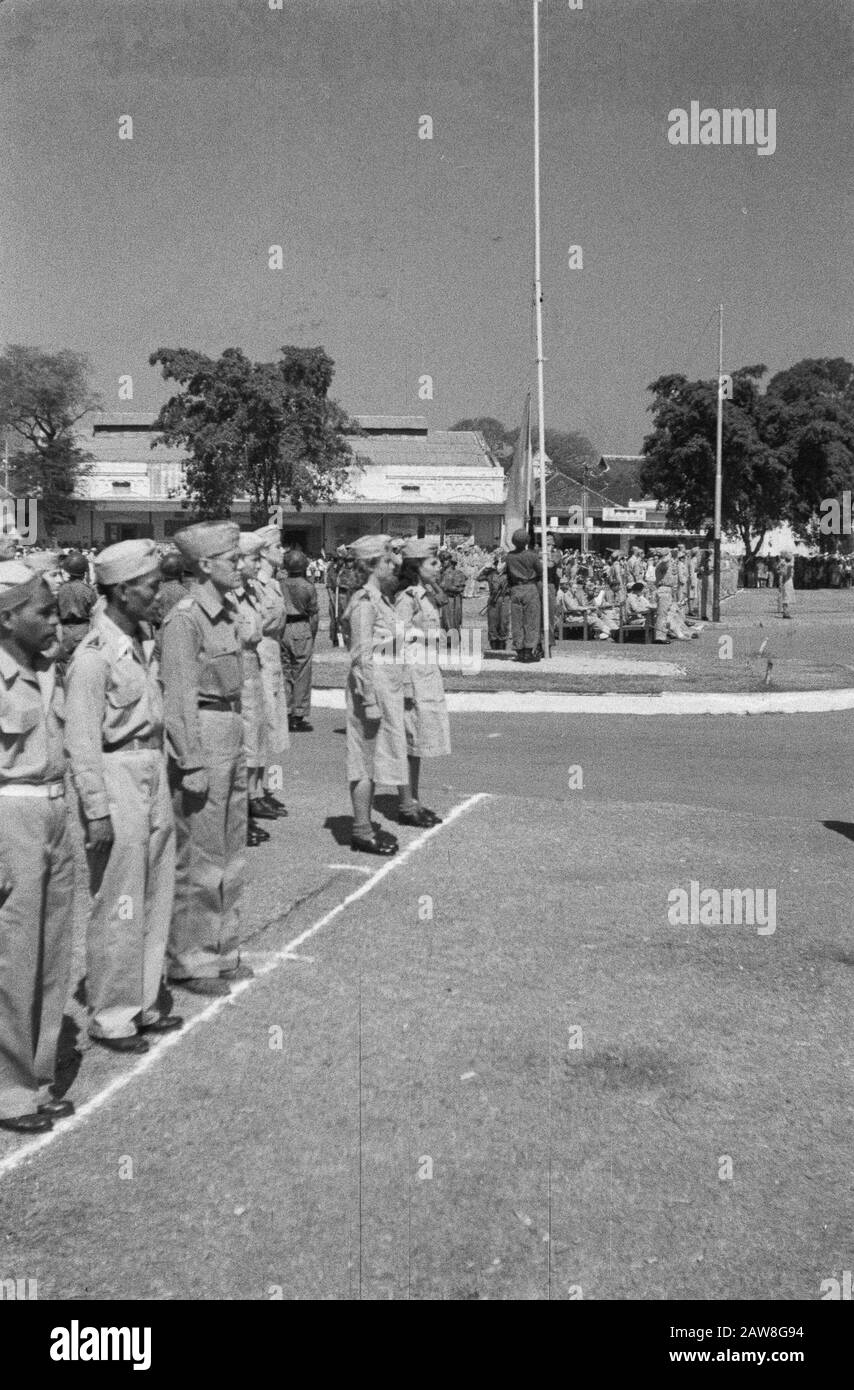 comando transfer gen.maj. Meyer al col. Mollinger il Semarang vallone-vallone indossava gen.maj. J.K. Meyer comando della Divisione B del col. F. Moll Inger. Alla cerimonia erano presenti, tra gli altri, il comandante dell'esercito e la Recomba di Giava Centrale. Data: 14 Settembre 1949 Luogo: Indonesia Indie Orientali Olandesi Foto Stock