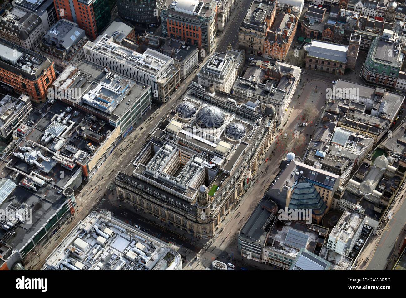 Veduta aerea di Piazza St Anns e del Royal Exchange Theatre & Royal Exchange Arcade nel centro di Manchester Foto Stock