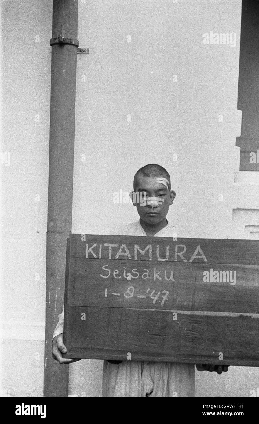 Prigioniero degli Indiani britannici e Di Japs Medan. Uno dei Sumatra del Nord catturò soldati giapponesi in servizio al TNI. Kitamura Seisaku, Catturato Il 1 Agosto 1947 Nella Zona Di Medan Data: 1 Agosto 1947 Località: Indonesia, Indie Orientali Olandesi, Sumatra Foto Stock Prigioniero degli Indiani britannici e Di Japs Medan. Uno dei Sumatra del Nord catturò soldati giapponesi in servizio al TNI. Kitamura Seisaku, Catturato Il 1 Agosto 1947 Nella Zona Di Medan Data: 1 Agosto 1947 Località: Indonesia, Indie Orientali Olandesi, Sumatra Foto Stock