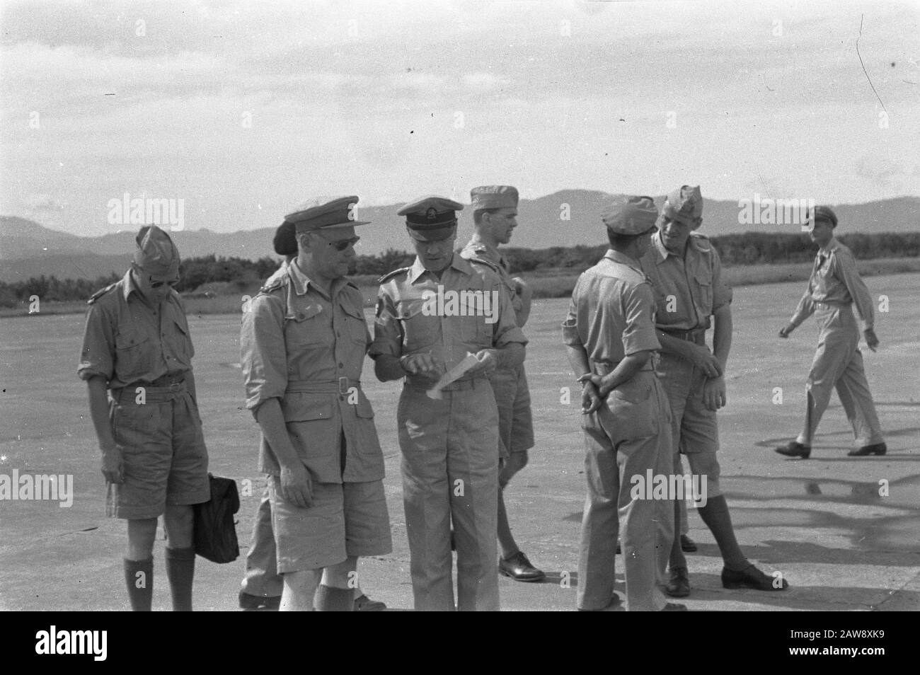 Visita Generale Kruls A Medan Data: Maggio 1947 Località: Indonesia Indie Orientali Olandesi Foto Stock
