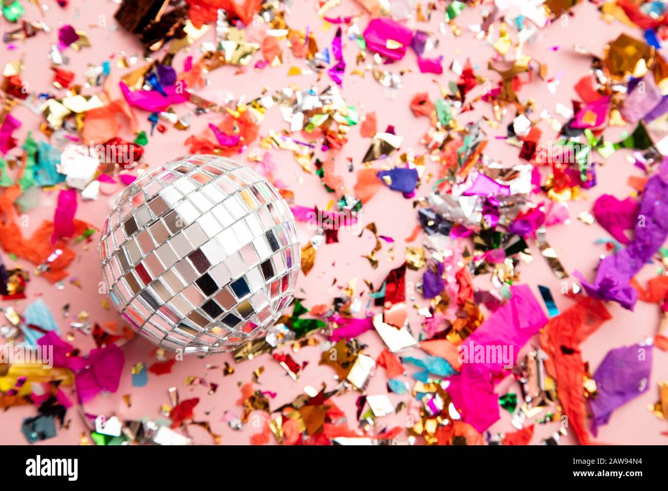 Luminoso colorato partito scintillante festa sfondo confetti Foto Stock